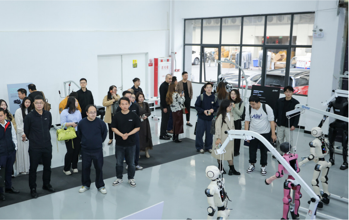 北京具身創(chuàng)企在廣州開造機(jī)器人！年產(chǎn)400臺，AI智能體永久免費(fèi)開源
