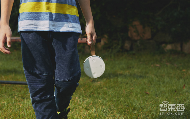 出门问问推智能音箱小问 不怕水、还能拎着走