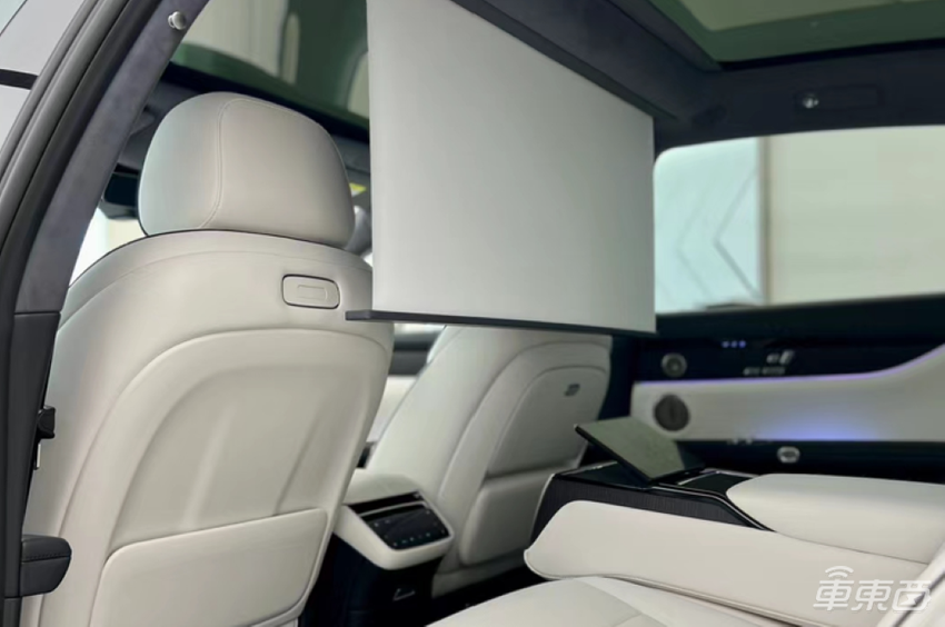 谁在看享界S9?实探北京两家门店,中年老板居多,家庭客户热情不高