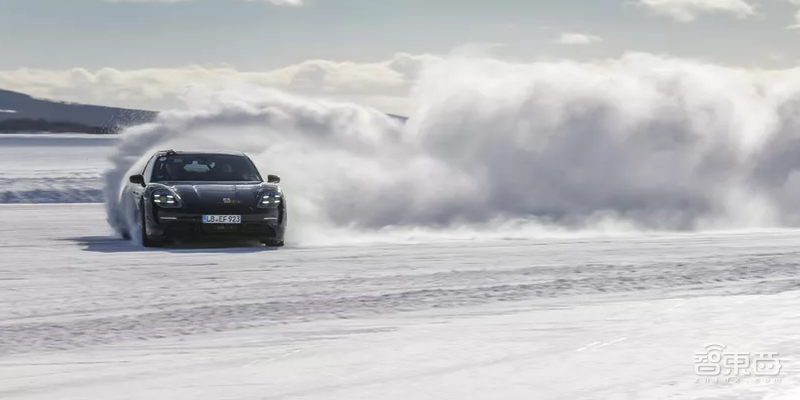 试驾保时捷首款纯电车型Taycan 继承运动血统 操控是亮点