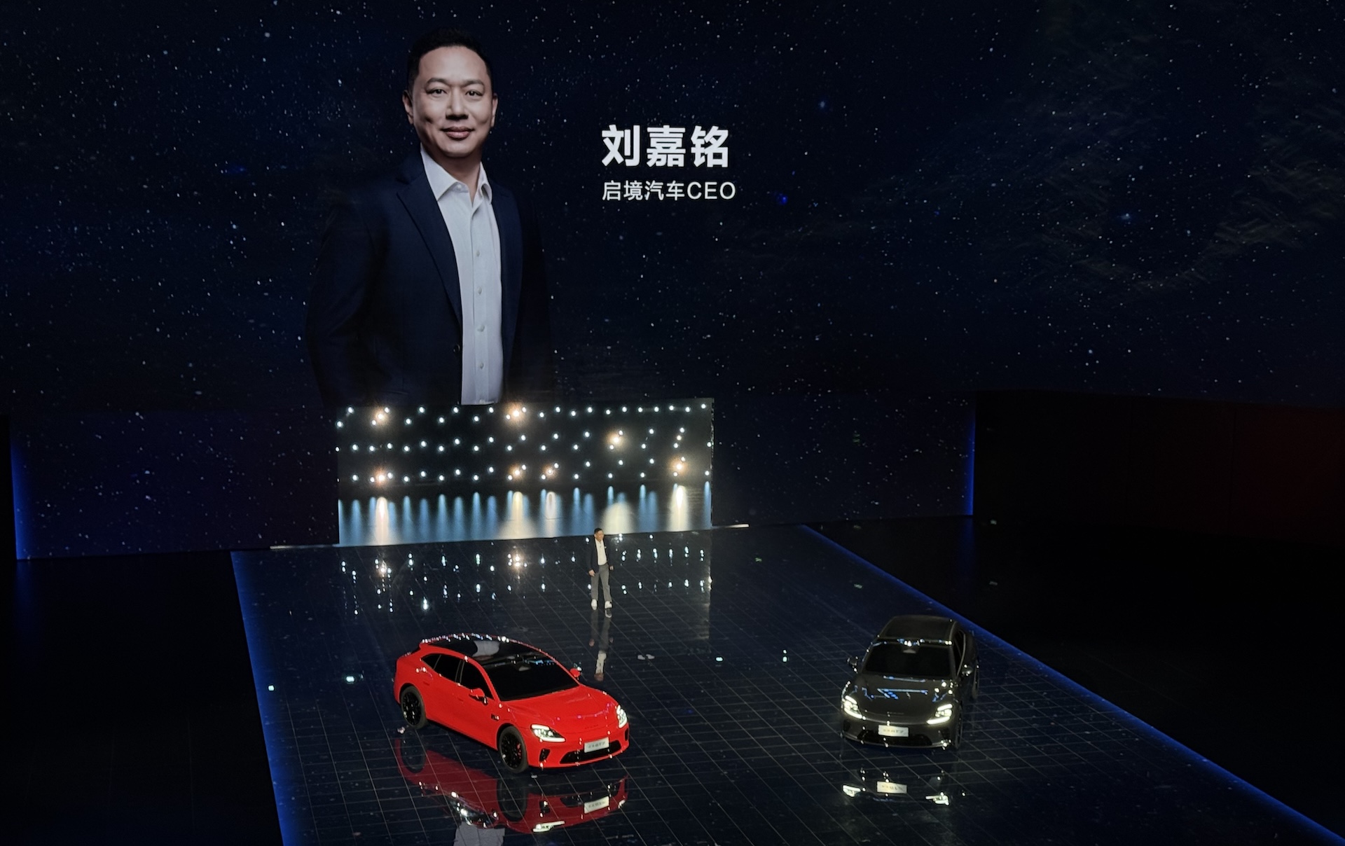 华为乾崑“两境”齐亮相！38款合作车成小车展，呼吁L3落地