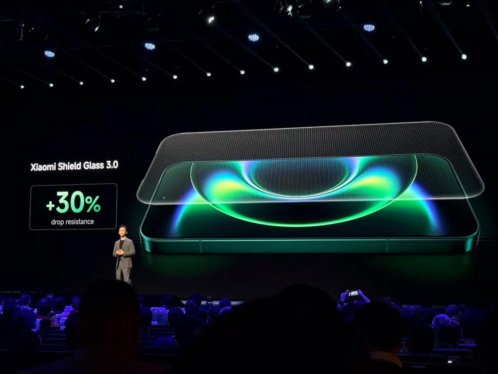 小米巴塞罗那炸场！真徕卡手机1.6万元开卖，VGT超跑等9大新品齐发