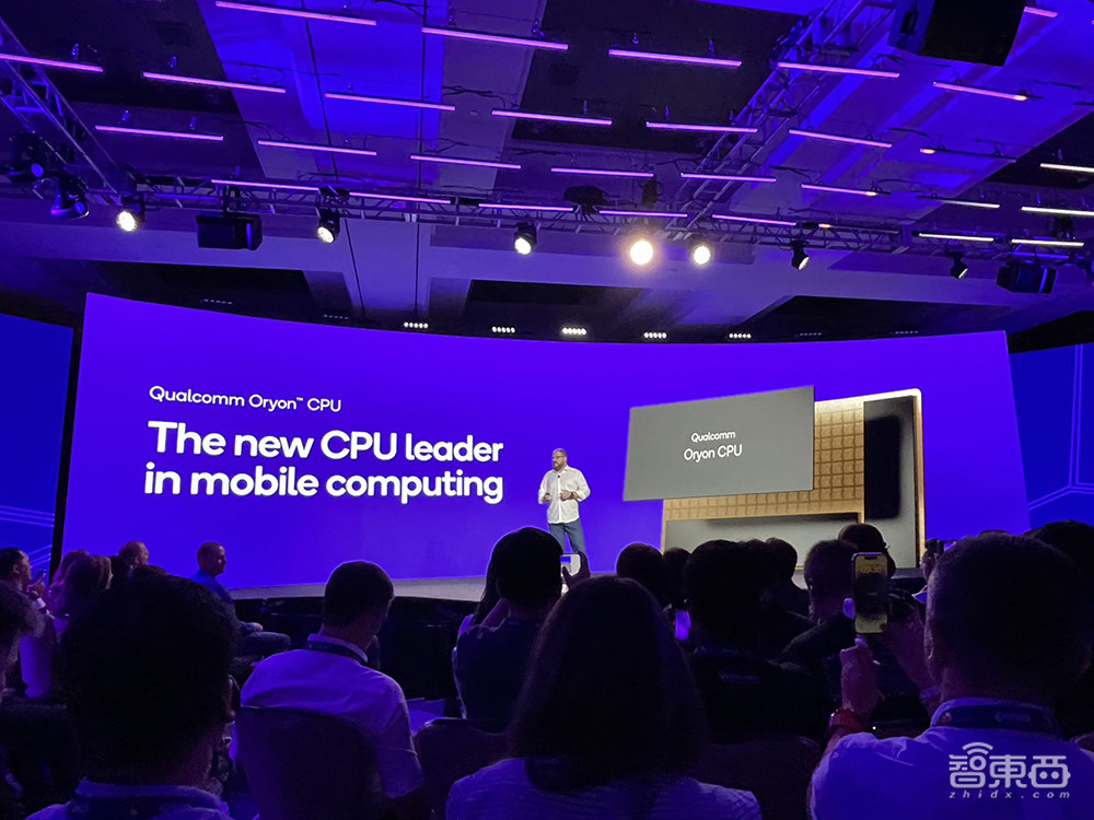 高通甩出最强芯片三件套！手机跑100亿参数大模型，PC芯片逆袭苹果英特尔