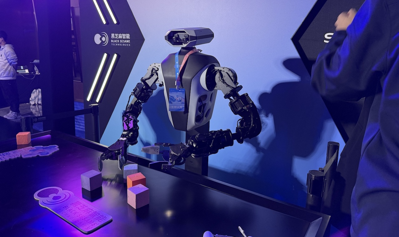 对话黑芝麻高管：不烧钱造新芯，机器人平台发布前已经创收