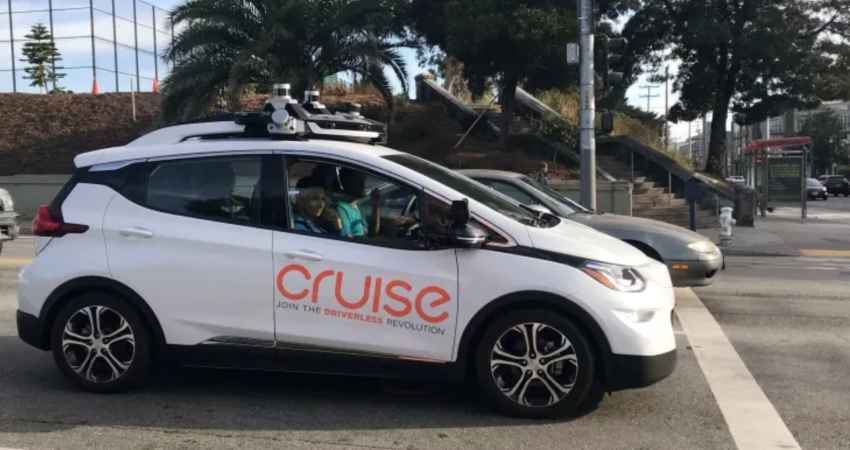 因事故频发,加州车管局暂停Cruise的Robotaxi许可