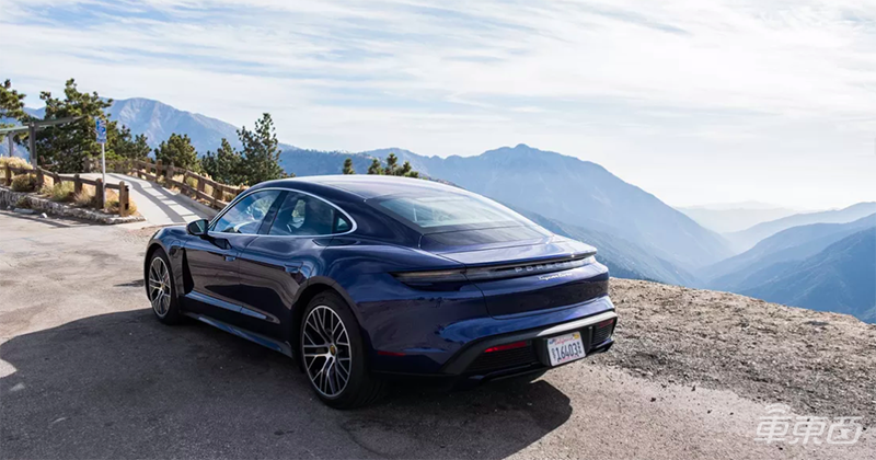 传统车企最强电动车就是它！山路试驾保时捷Taycan Turbo