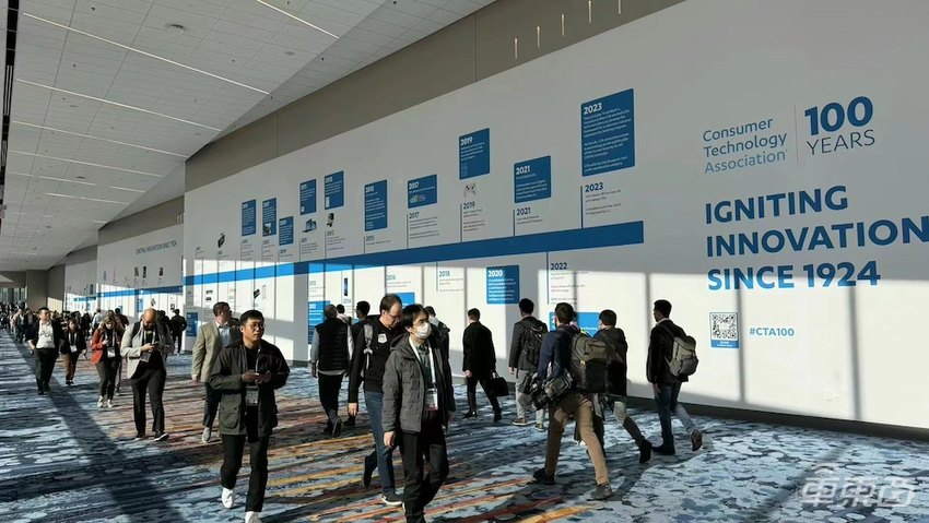 CES汽车秀熄火！中国飞行汽车、9K车机屏踢馆，欧美日车企都很低调