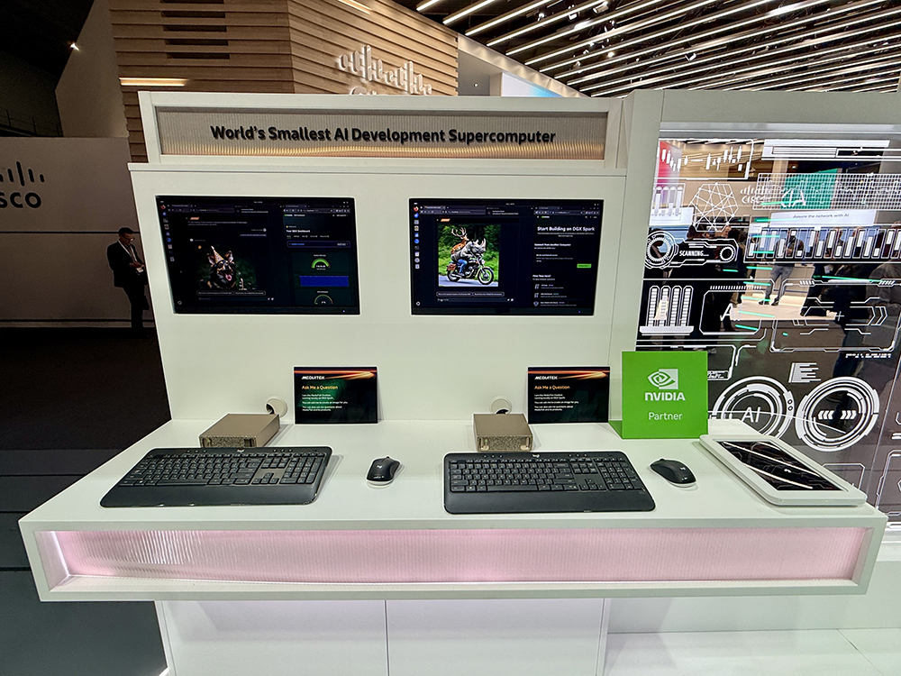 中国科技军火轰向MWC！豆包千问硬控老外，手机新物种炸场，6G真要来了