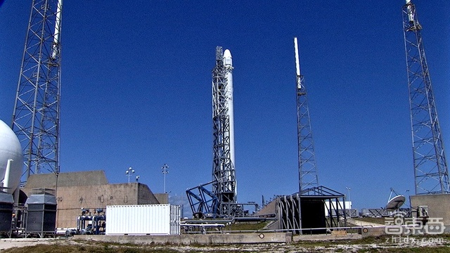 智东西晚报:小米发布会玩情怀 推红米指纹识别金属机