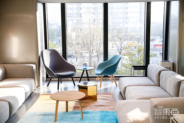 探访蔚来用户体验中心 50万会费的会所长啥样?