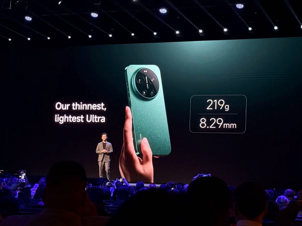 小米巴塞罗那炸场！真徕卡手机1.6万元开卖，VGT超跑等9大新品齐发