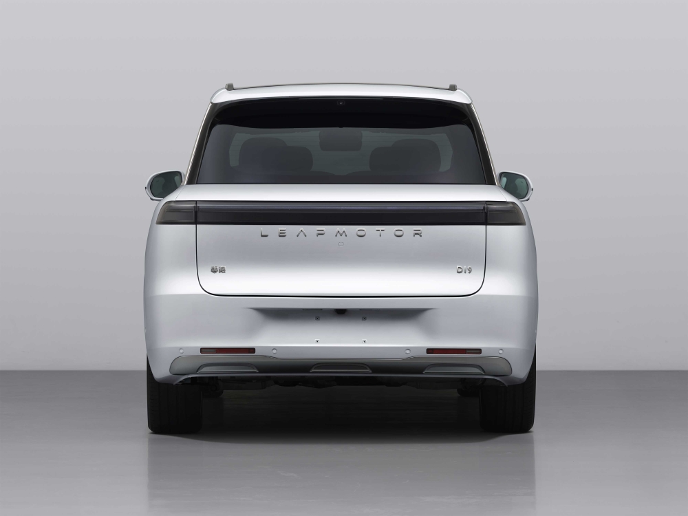 重磅新车扎堆，工信部今年首场“车展”炸裂开展！小米鸿蒙智行零跑全有新车