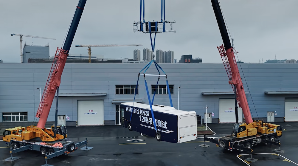 比亚迪仰望新车凭何定价128万?安全才是最大的底气