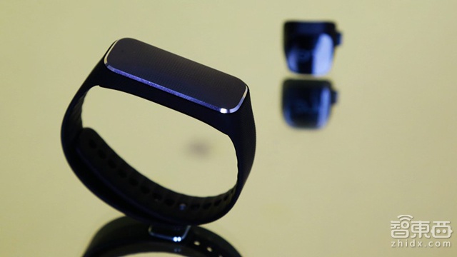 如影随形的健康顾问 – 37度智能手环