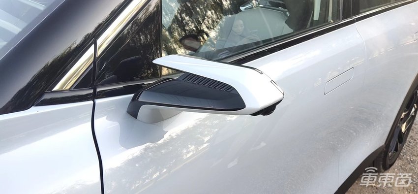 鸿蒙车机+电子外后视镜，售价10万的北汽新魔方发力智能化