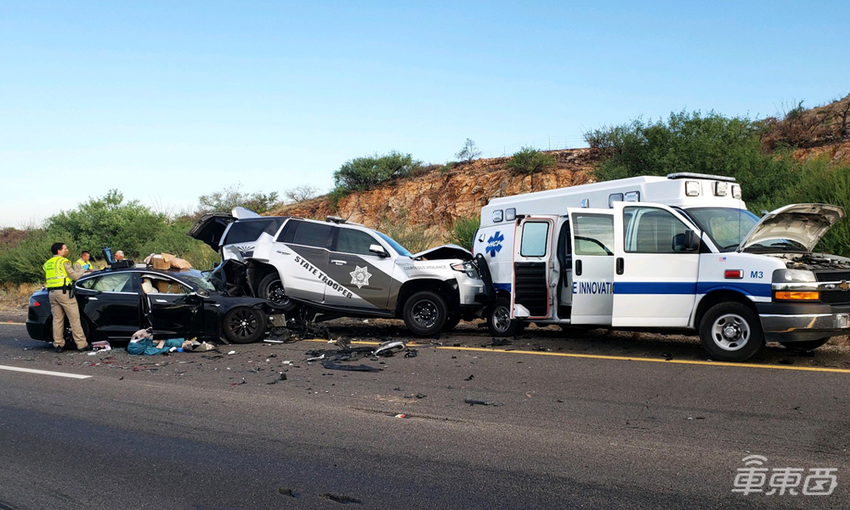 特斯拉软件更新面临监管新要求:OTA需备案,FSD停用保密协议