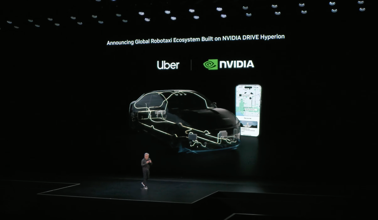 英伟达亮出L4自动驾驶时间表：今年联合奔驰落地，2027年推出10万辆无人出租车