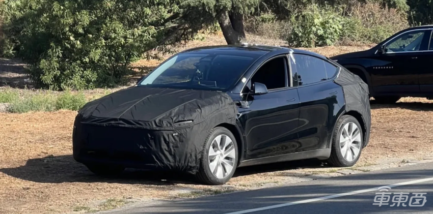 特斯拉Model Y焕新版测试车现身!预计2026年正式发布