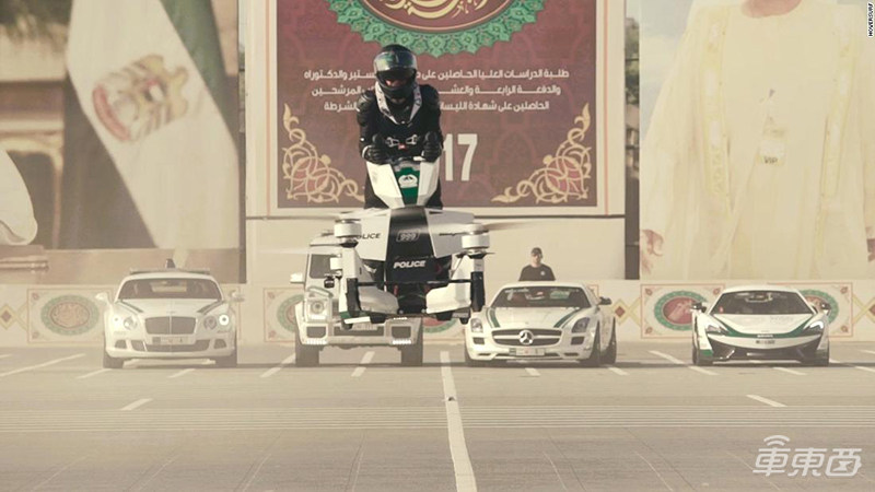 中东土豪真会玩！无人车当巡警，超级高铁飞行汽车也来了