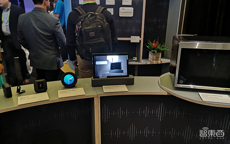 日行两万步!我们挖出了AI占领CES的秘密