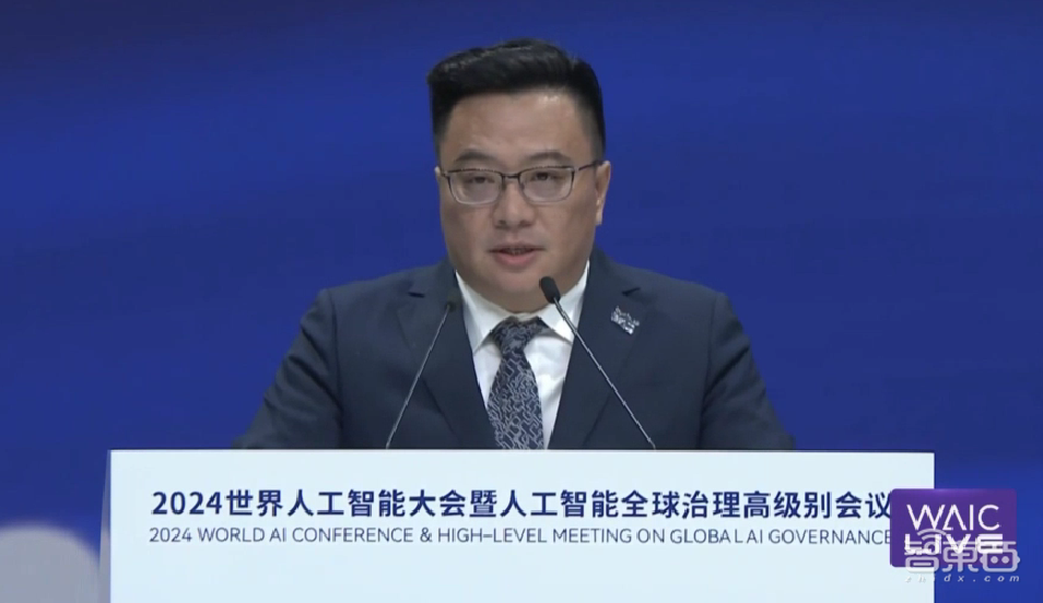 AI让全球GDP翻10倍!但风险比核问题还严峻,三大图灵奖大佬对话,WAIC干货看尽