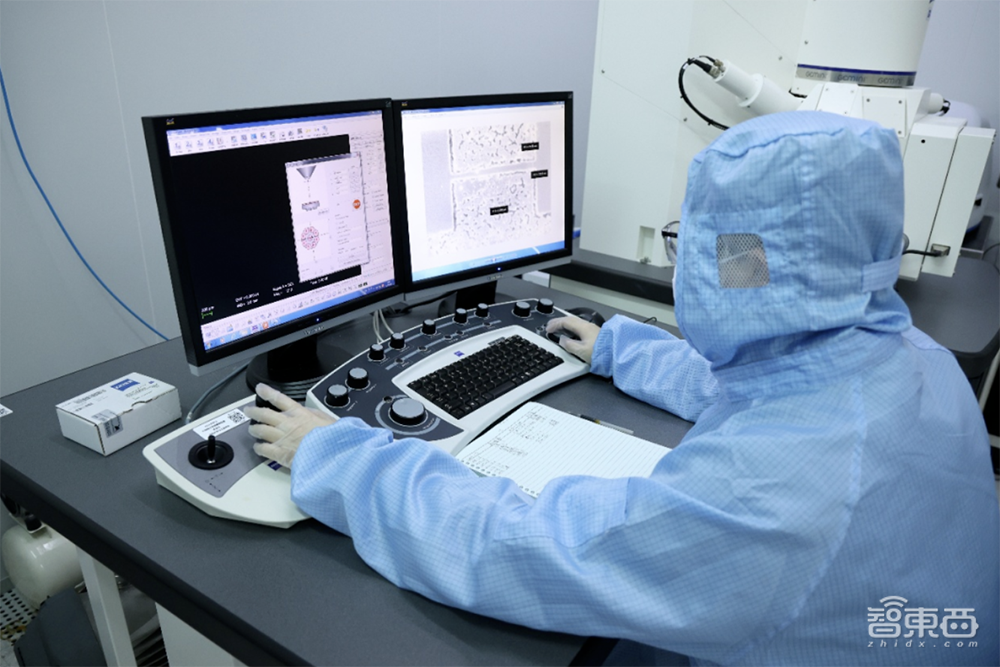 全球二维芯片重大突破!“豆腐雕花”级难度,中国团队搞定了