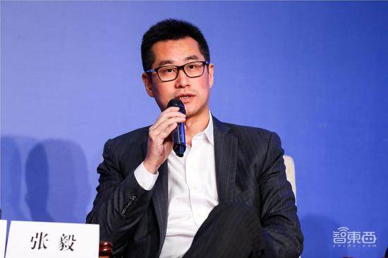 大模型火遍两会!雷军等20位代表热议AI,Sora高频出场,靳东深感受影响