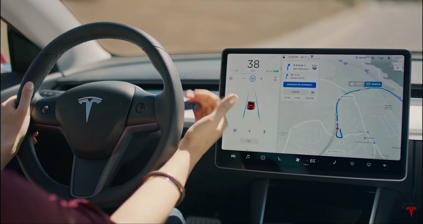 特斯拉用大模型技术开卷自动驾驶！