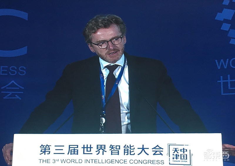 世界智能大会现场干货！柳传志王坚周鸿祎抢风头，北大浙大校长齐上阵