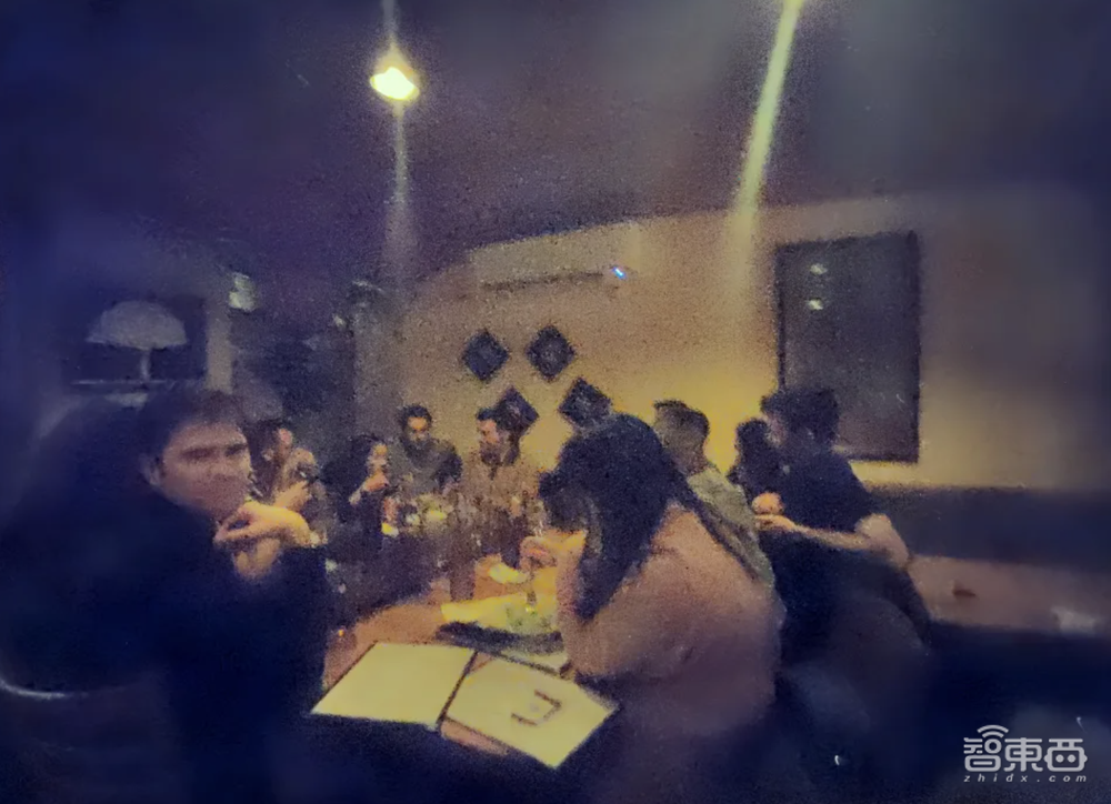 “AI版iPhone”口碑翻车!被嘲美丽废物,售价超5000元,又贵又难用