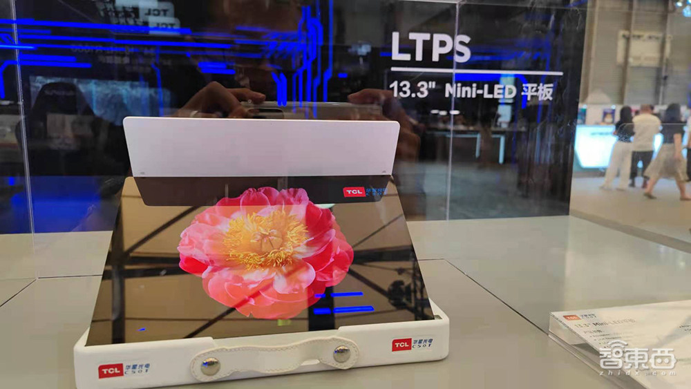 TCL瞄准百亿MiniLED市场,从百吋8K大屏到卷轴屏,秀数十款重磅产品