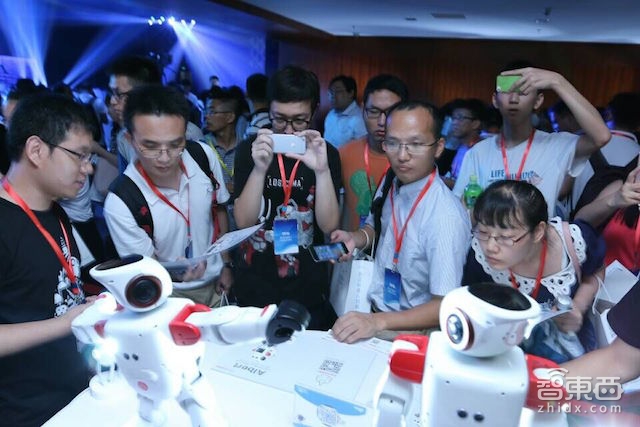 机器人“刷机”时代,洗牌将至!