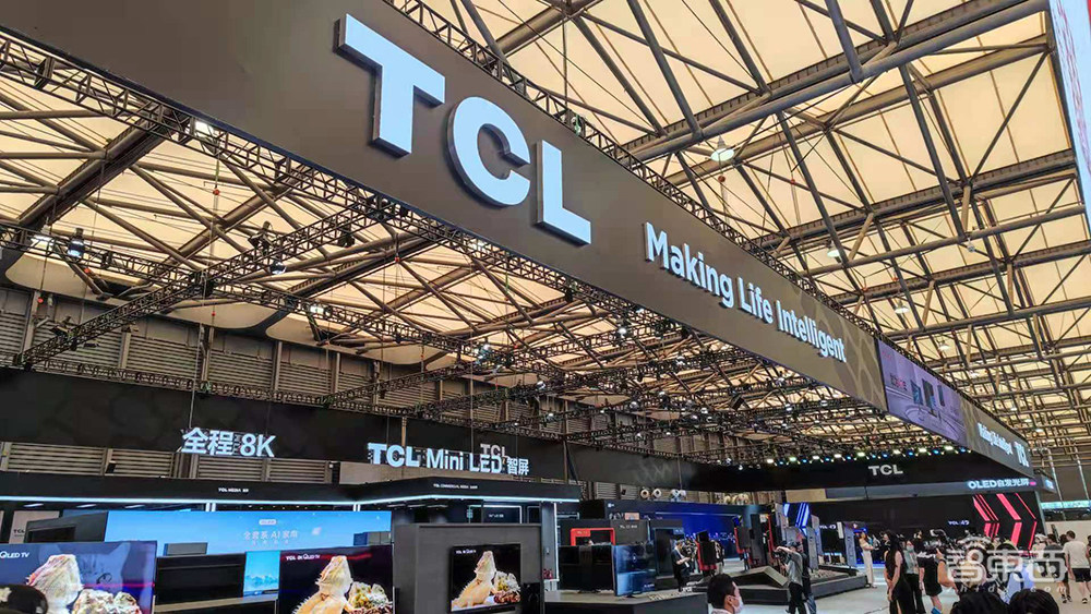 TCL瞄准百亿MiniLED市场,从百吋8K大屏到卷轴屏,秀数十款重磅产品
