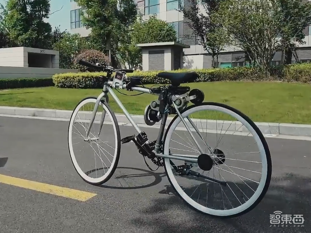 稚晖君版“钢铁侠”来了!6个月造出实机,AI大模型加持,能当保姆能拧螺丝