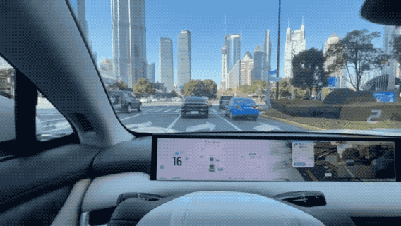 上海实测智己城市NOA：左转路口丝滑通过，狭窄道路也游刃有余