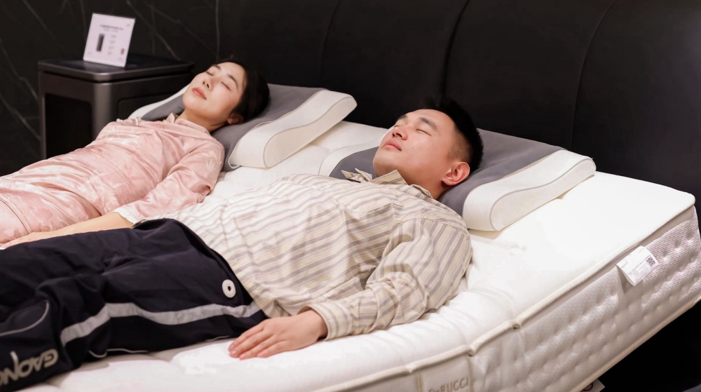 AWE首秀即王炸：慕思把床做成了“鸿蒙全家桶”的新入口