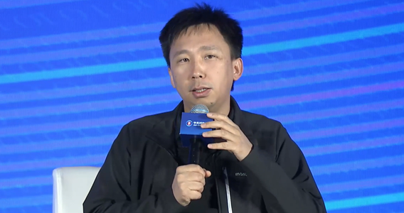 激辩机器人,一场估值超500亿的对话!