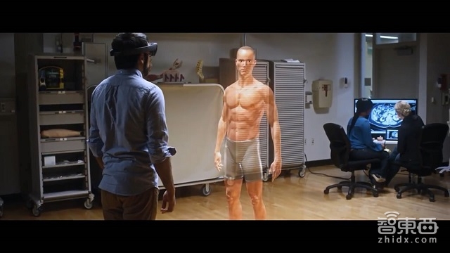 开发者眼中的HoloLens:需要增加互动元素 开放是优点