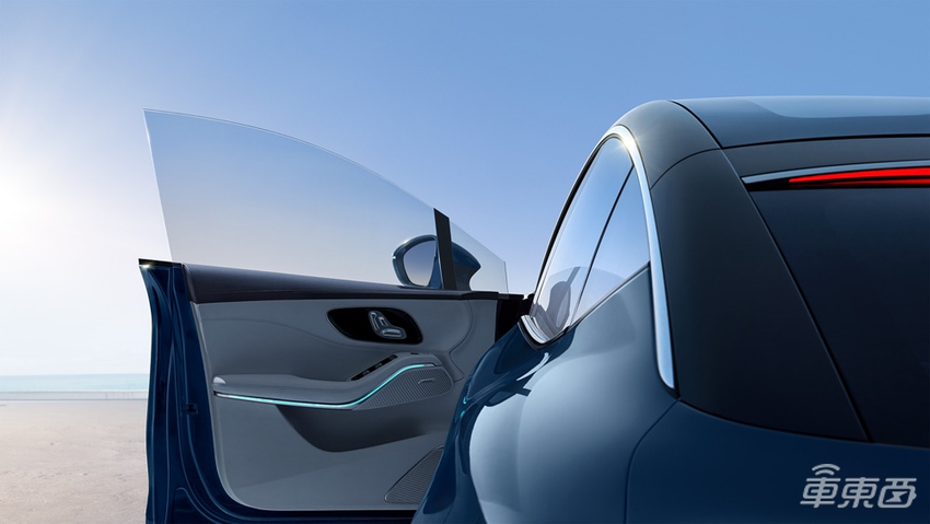 飞凡R7座舱信息公布:采用三联屏设计,首搭华为AR-HUD