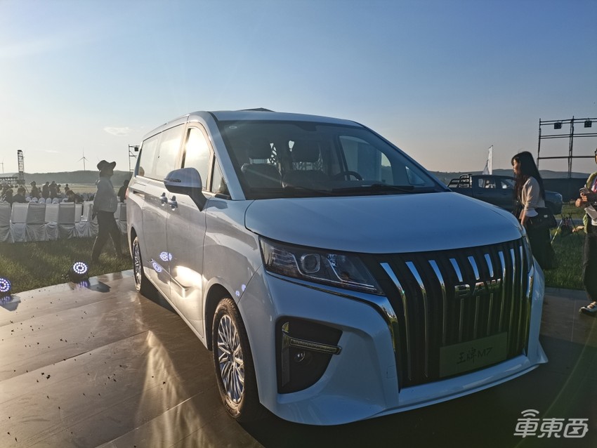 10万就能买MPV！北京汽车制造厂连发两款车，还将入局新能源