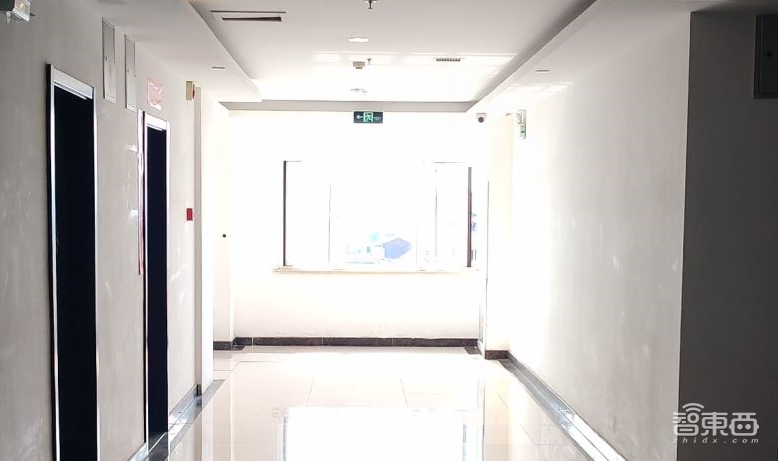 iPhone SE二代体验：3000元的苹果手机，到底有多能打？