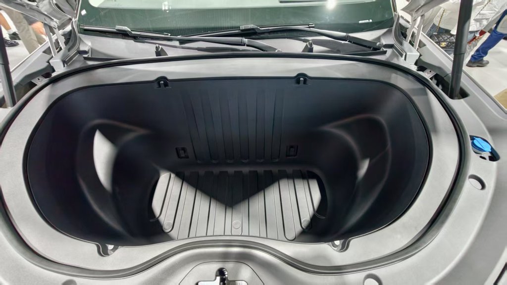 史上最大北京车展开幕！车企狠卷大三排SUV，舱驾融合、Agent上车成新趋势