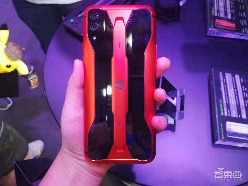 黑鲨科技推游戏手机2 Pro,首批搭载骁龙855 Plus平台