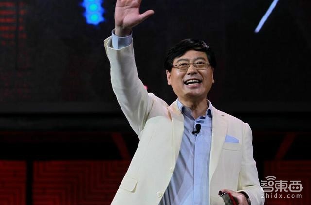 智东西晚报:罗永浩辟谣锤子被收购传闻 小米辟谣炸机门系自动降落