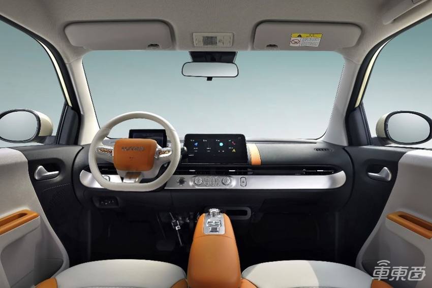 长安Lumin 301km快充版售价6.19万！35分钟即可完成电量补充