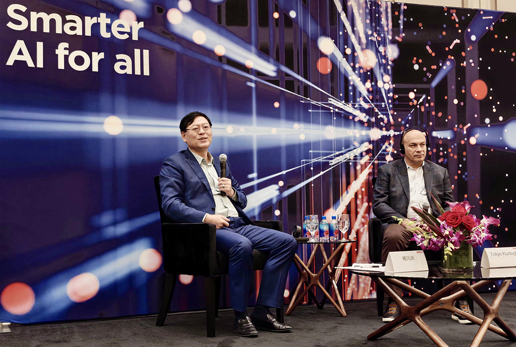 国仁对话杨元庆： 联想CES秀一票难求，美国芯片四巨头捧场