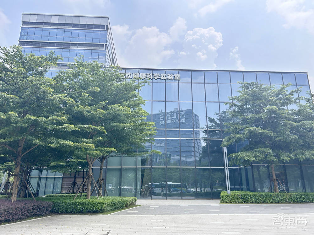 用手表就能做微体检！揭秘华为运动健康实验室，探寻新技术品牌“玄玑”