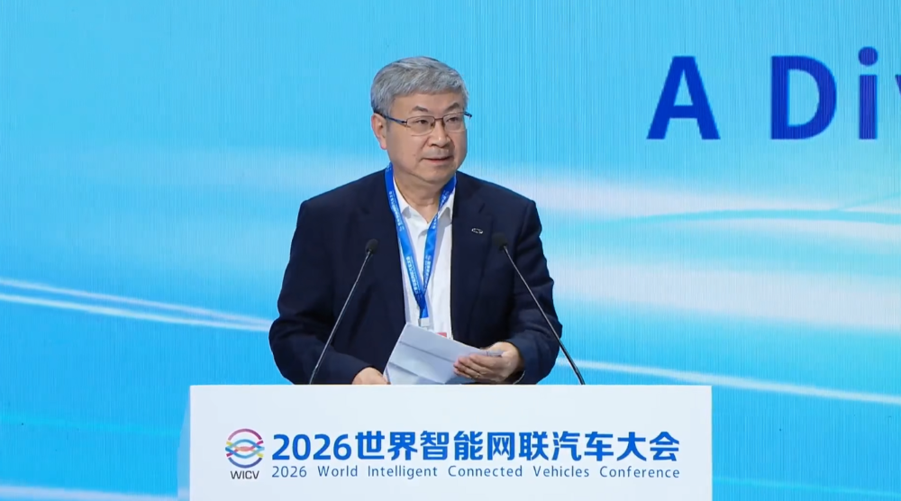 雷军李书福张兴海同台演讲！大众宝马奔驰一把手视频连线，这场大会把车企智能化讲透了