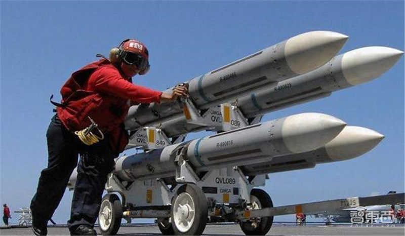 川普背后的数据智能公司IPO！操作疫情数据、追捕拉登、告破庞氏骗局