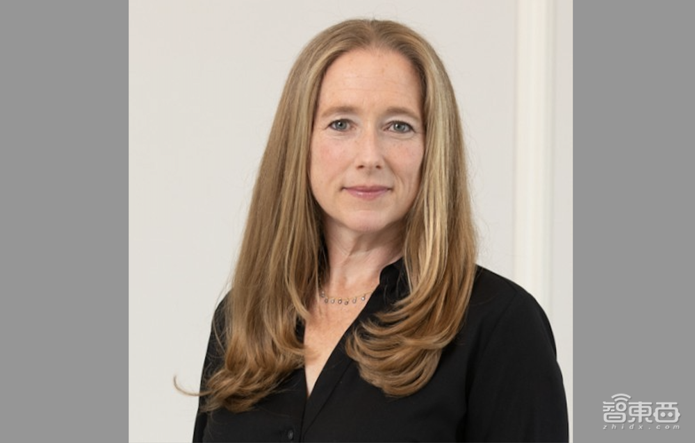 黄仁勋，挖来Meta一员AI芯片大将